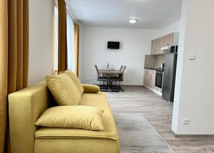 Sky Apartments 511