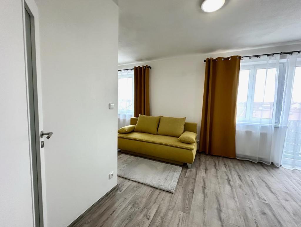 Sky 511 Apartment